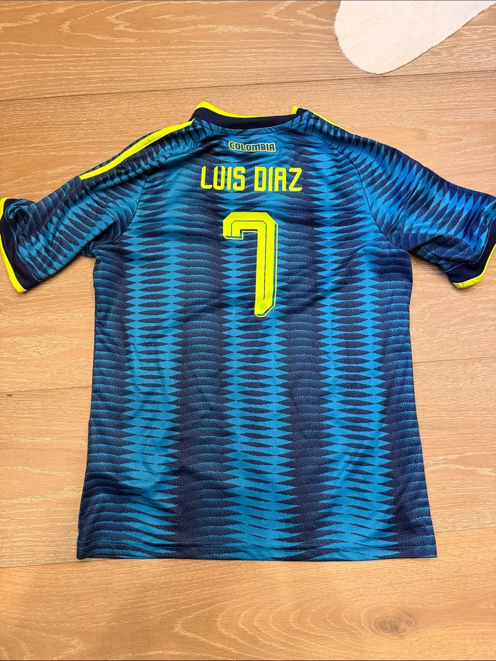 Like New Adidas Colombia Luis Diaz Kids Soccer Jersey